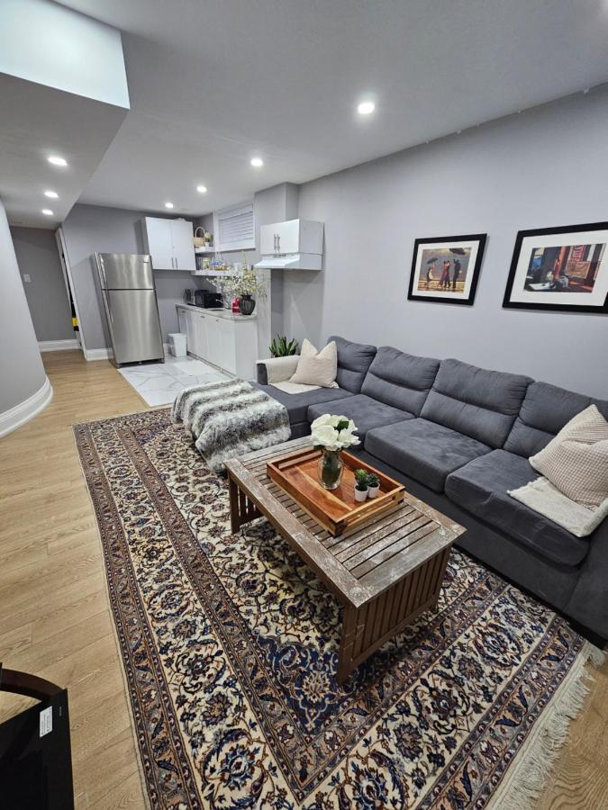 Basement Apartment In Luxury Beach House Toronto Exterior photo
